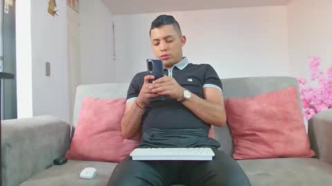 Snapshot of mike_fetish_ chatting on February 2026 12:16:01 PM Im Mike online show from February 2026 12:16:01 PM