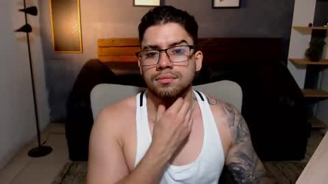 Snapshot of mike_montoya chatting on June 2026 12:32:02 AM Mike Montoya online show from June 2026 12:32:02 AM