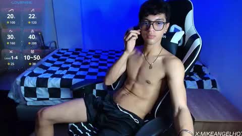 Mike Pineapple online show from February 2026 06:26:01 AM