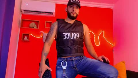 Mike online show from November 2025 12:04:01 PM