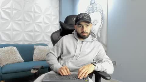 Mike Blare online show from January 2025 07:13:01 PM