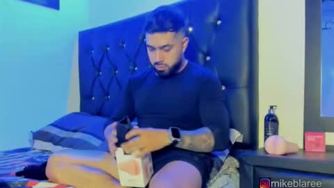 mikeblaree online show from January 2026 07:04:02 PM