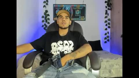 mikee_scooth online show from February 2025 02:40:02 AM