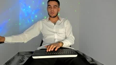 mikee_scooth online show from April 2026 10:14:02 PM