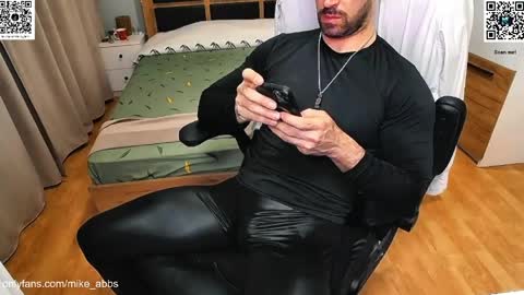 Mike    online show from March 2026 04:21:01 PM