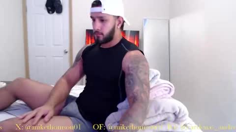 Snapshot of mikethomson01 chatting on October 2025 09:38:01 PM Mike online show from October 2025 09:38:01 PM