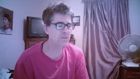 Snapshot of mikewulds chatting on May 2026 02:42:02 AM Mike online show from May 2026 02:42:02 AM