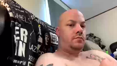 mikeylikesit2222 online show from October 2025 02:40:01 PM