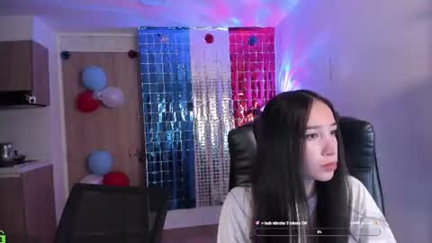 VIOLETAMIKE online show from July 2026 08:51:01 AM