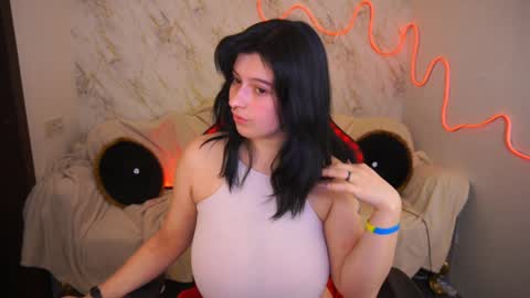 Miki online show from December 2024 08:04:01 PM