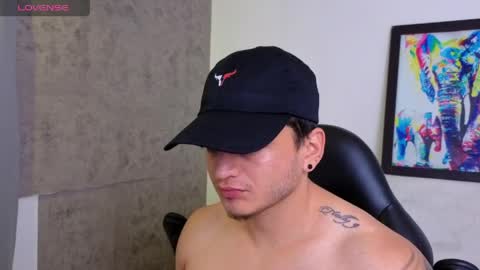 Snapshot of mikke_love chatting on June 2026 01:38:02 PM MIKKE online show from June 2026 01:38:02 PM