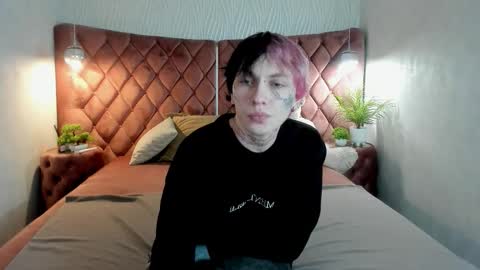 mikkibev online show from January 2026 07:26:02 PM