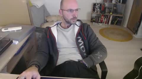 Snapshot of mikmik91 chatting on November 2025 04:11:02 PM mikmik91 online show from November 2025 04:11:02 PM