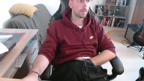 Snapshot of mikmik91 chatting on February 2026 03:44:02 PM mikmik91 online show from February 2026 03:44:02 PM