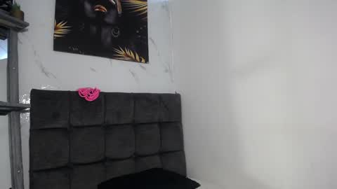 Mikoto Urb online show from December 2024 04:03:01 PM