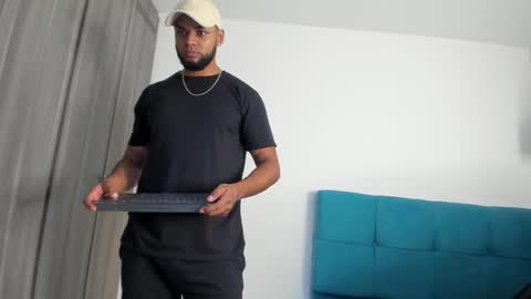 Miky online show from October 2025 02:31:01 AM