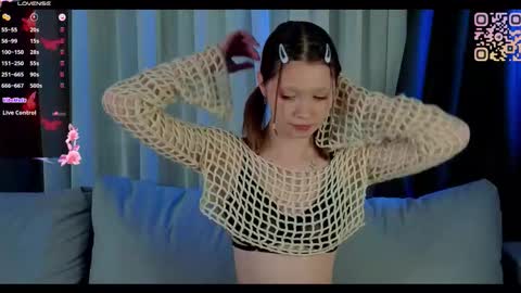 Milkiss online show from November 2025 07:45:02 PM