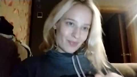 Mila 420 online show from November 2025 09:32:01 PM