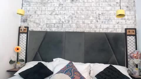 mila_adamss online show from November 2025 11:21:01 AM