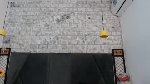 mila_adamss online show from December 2025 11:30:02 AM