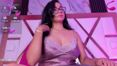 Camila online show from September 2025 07:03:01 PM