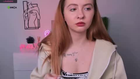 mila_glow online show from October 2025 08:56:01 AM