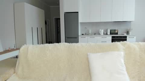 Lilli online show from September 2025 12:43:02 AM