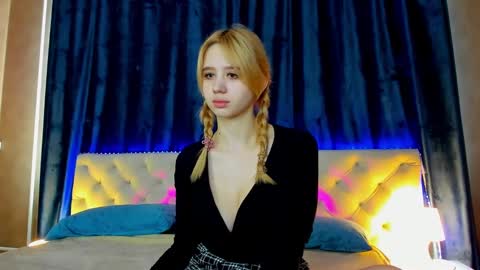 mila_kinor online show from February 2025 04:49:01 AM