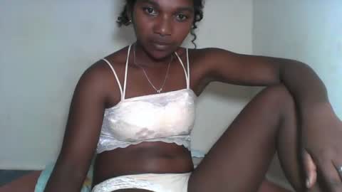 mila_lunah online show from March 2026 06:11:01 PM