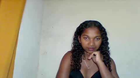 mila_lunah online show from April 2026 03:09:01 AM