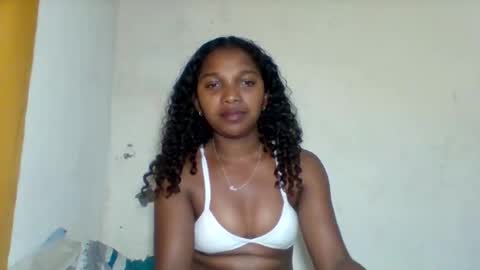 mila_lunah online show from April 2026 07:09:01 PM