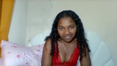 mila_lunah online show from May 2026 03:29:01 PM