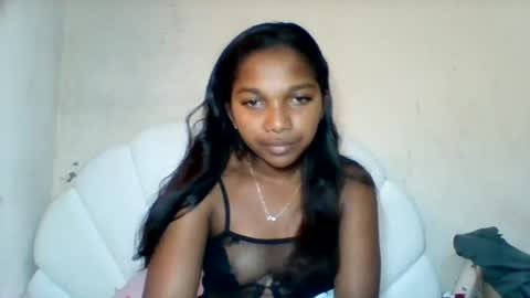 mila_lunah online show from June 2026 04:59:01 AM