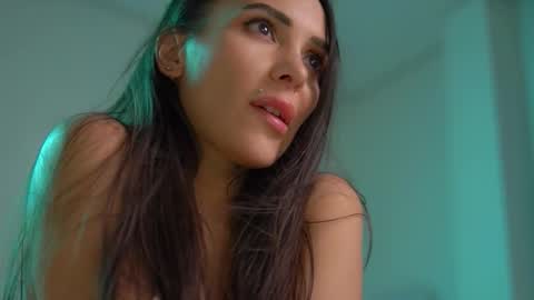 mila may  online show from October 2025 12:28:02 PM