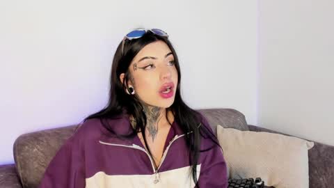 Snapshot of mila_monty__ chatting on January 2025 03:29:01 AM online show from January 2025 03:29:01 AM