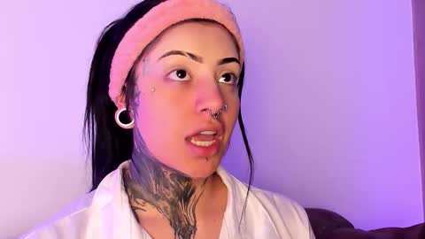 Snapshot of mila_monty__ chatting on October 2025 03:20:01 AM online show from October 2025 03:20:01 AM