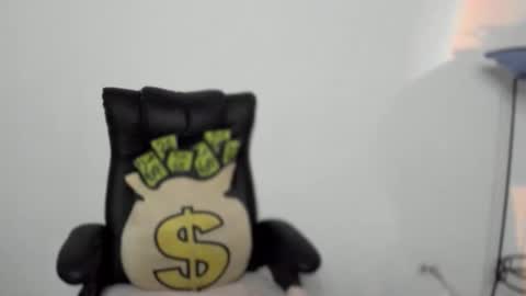 Camila online show from April 2026 02:06:01 AM