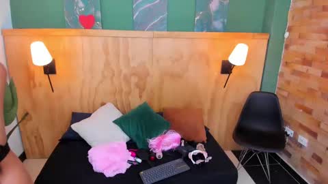 Snapshot of mila_samy chatting on September 2025 11:59:01 AM Mila and samy online show from September 2025 11:59:01 AM