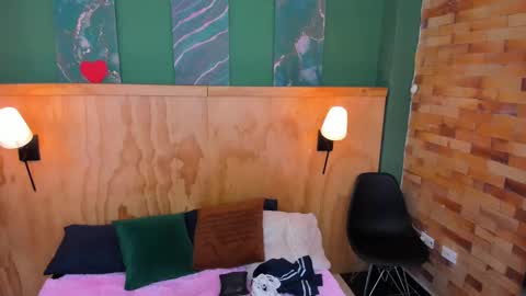 Snapshot of mila_samy chatting on October 2025 12:14:02 PM Mila and samy online show from October 2025 12:14:02 PM