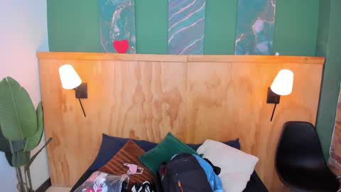 Snapshot of mila_samy chatting on October 2025 12:05:01 PM Mila and samy online show from October 2025 12:05:01 PM