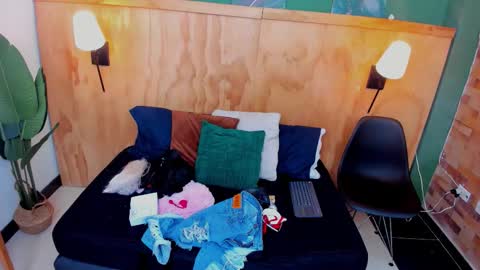 Snapshot of mila_samy chatting on October 2025 11:55:01 AM Mila and samy online show from October 2025 11:55:01 AM