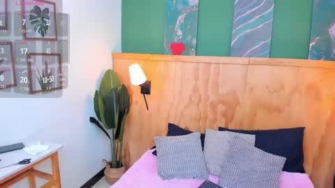 Snapshot of mila_samy chatting on October 2025 12:02:02 PM Mila and samy online show from October 2025 12:02:02 PM