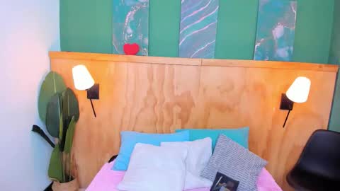 Snapshot of mila_samy chatting on October 2025 12:17:02 PM Mila and samy online show from October 2025 12:17:02 PM