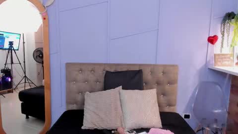 Snapshot of mila_samy chatting on November 2025 11:38:02 AM Mila and samy online show from November 2025 11:38:02 AM