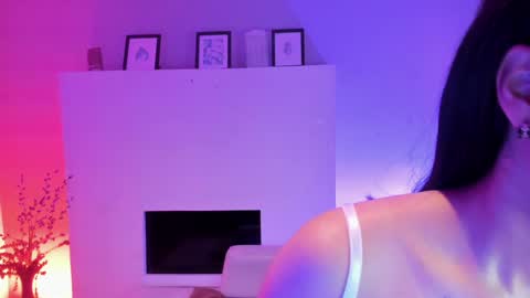 Snapshot of mila_shay chatting on January 2025 11:41:02 AM Mila online show from January 2025 11:41:02 AM