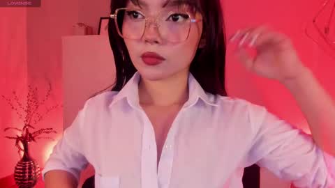 Snapshot of mila_shay chatting on March 2025 11:21:01 AM Mila online show from March 2025 11:21:01 AM