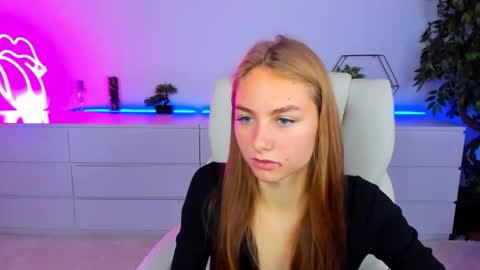 Milla online show from October 2025 05:39:02 AM