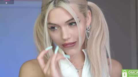 Snapshot of milabunny_ chatting on May 2026 09:47:01 AM Mila and u can call me sweet bunny online show from May 2026 09:47:01 AM