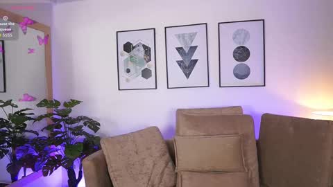 Snapshot of milacrave chatting on September 2025 11:43:01 AM milacrave online show from September 2025 11:43:01 AM