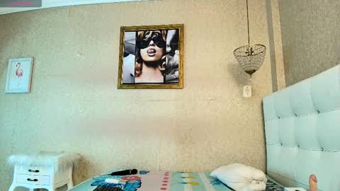 miladiosa online show from November 2025 12:05:02 PM